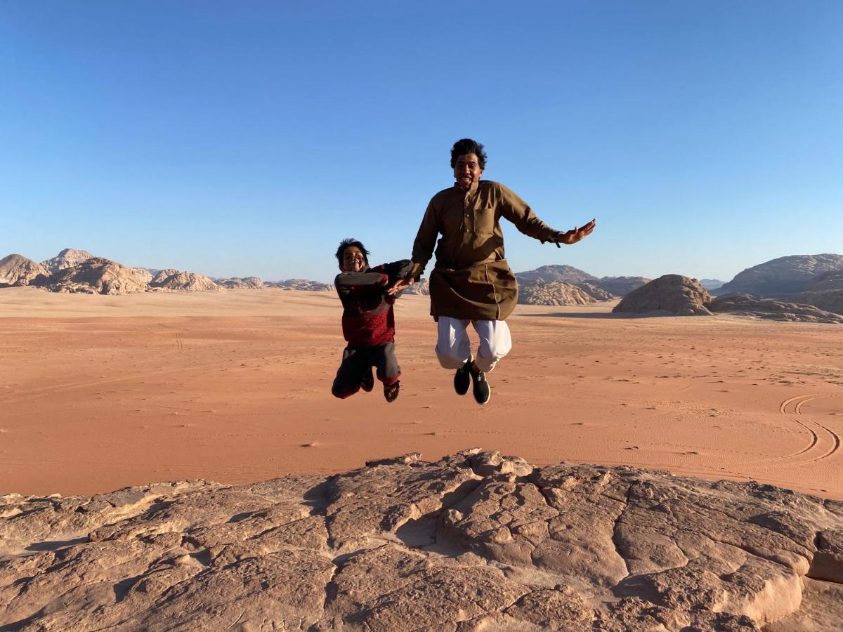 Wadi Rum Bedouin Tour With A Camp ภายนอก รูปภาพ