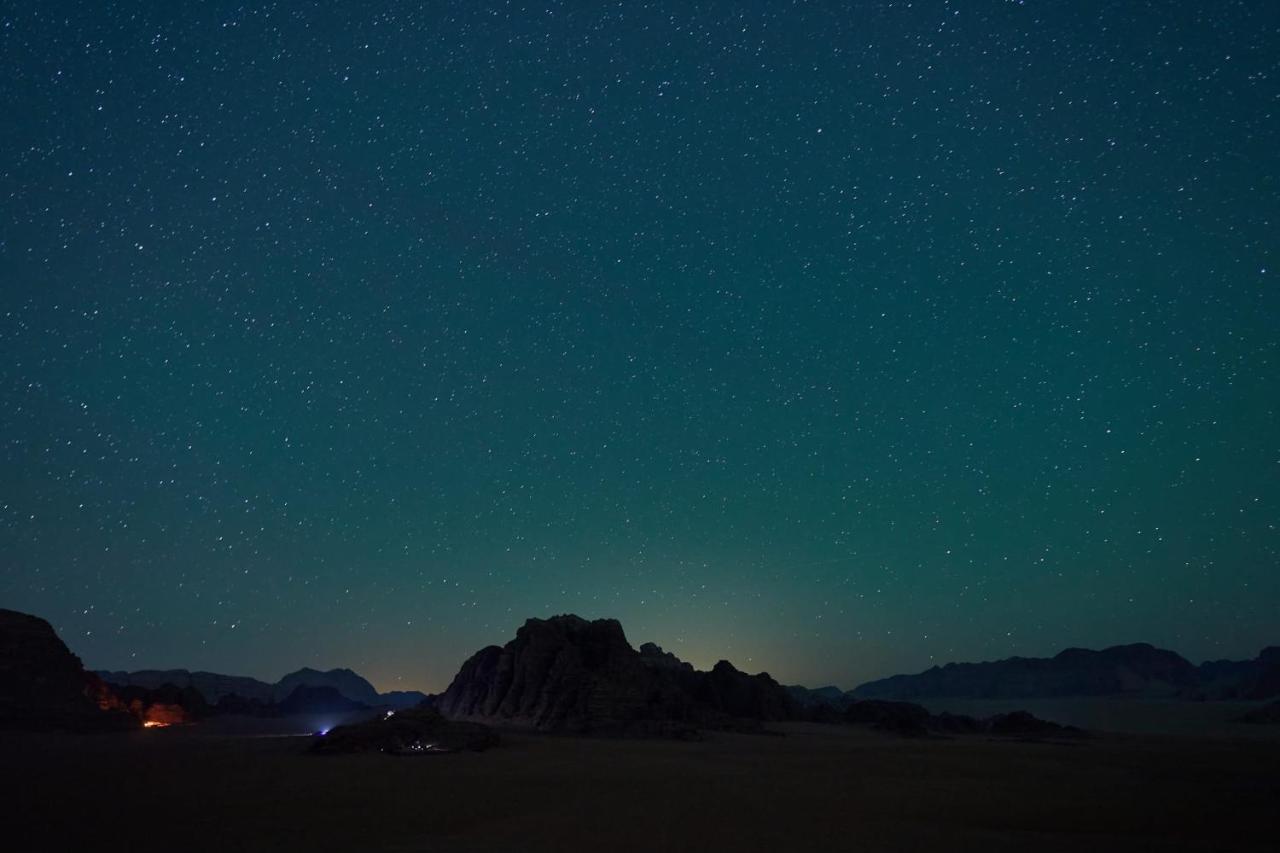 Wadi Rum Bedouin Tour With A Camp ภายนอก รูปภาพ