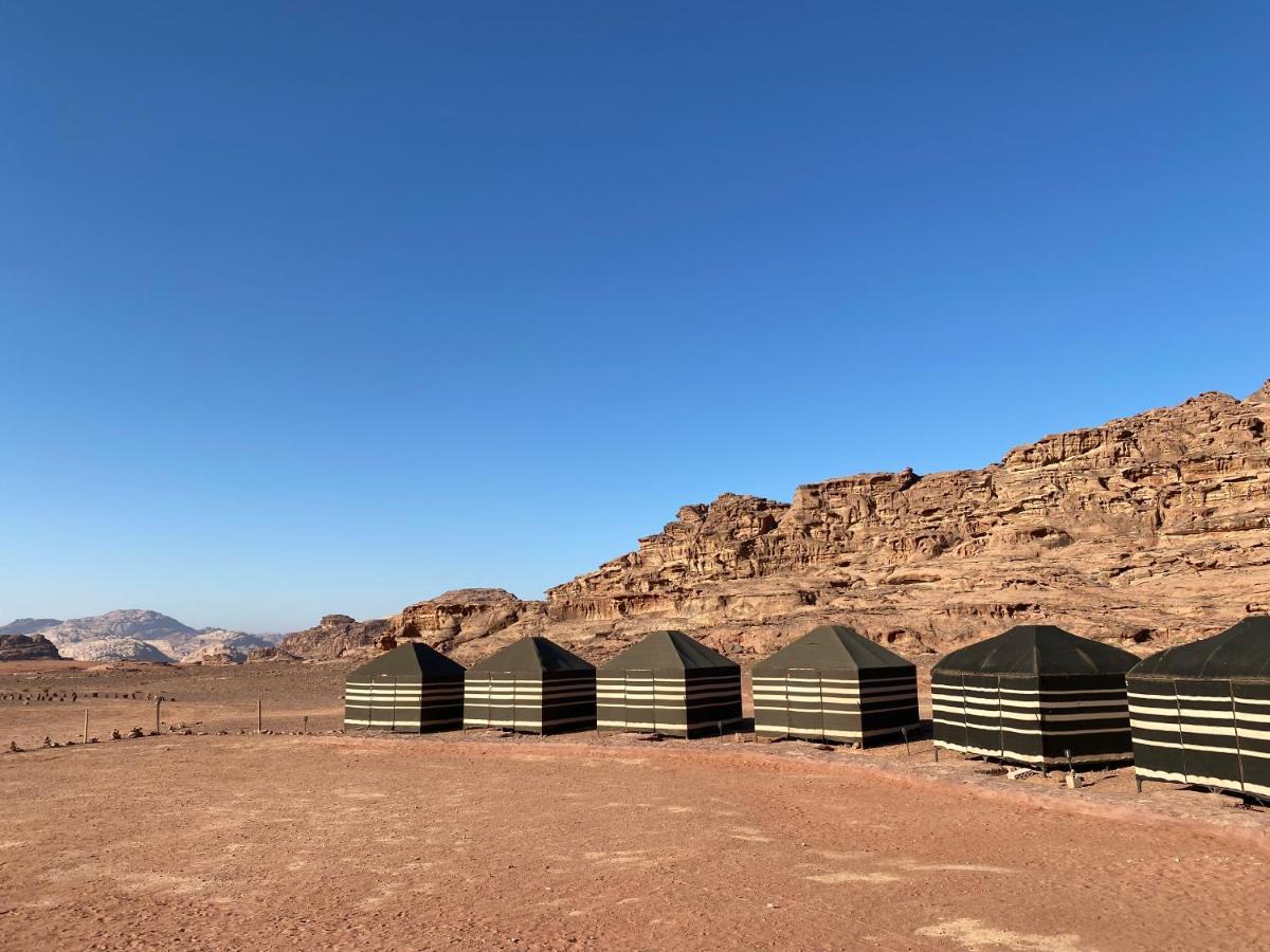 Wadi Rum Bedouin Tour With A Camp ภายนอก รูปภาพ