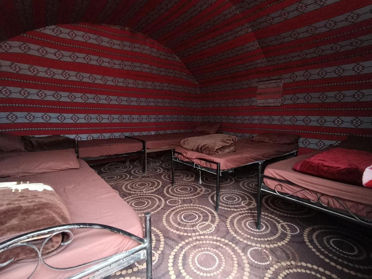 Wadi Rum Bedouin Tour With A Camp ภายนอก รูปภาพ