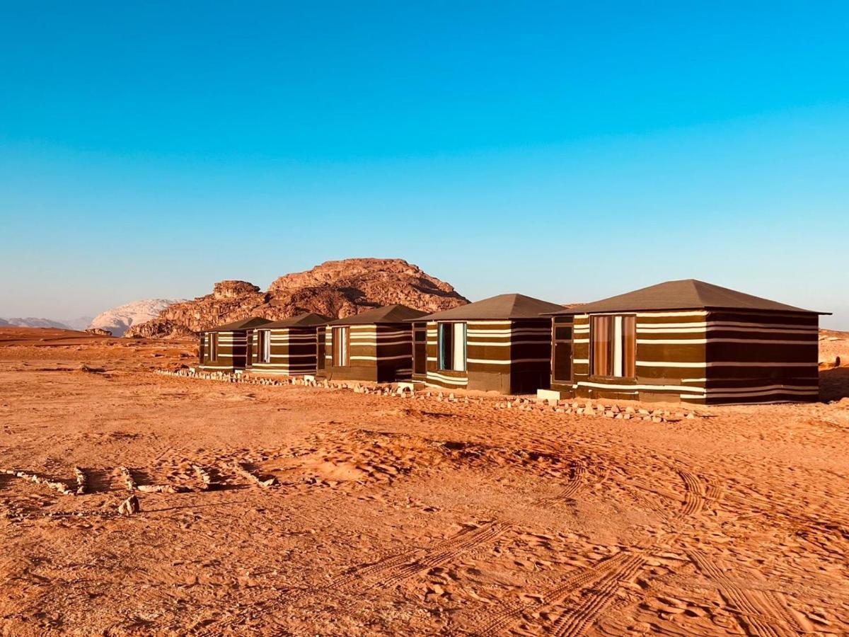 Wadi Rum Bedouin Tour With A Camp ภายนอก รูปภาพ