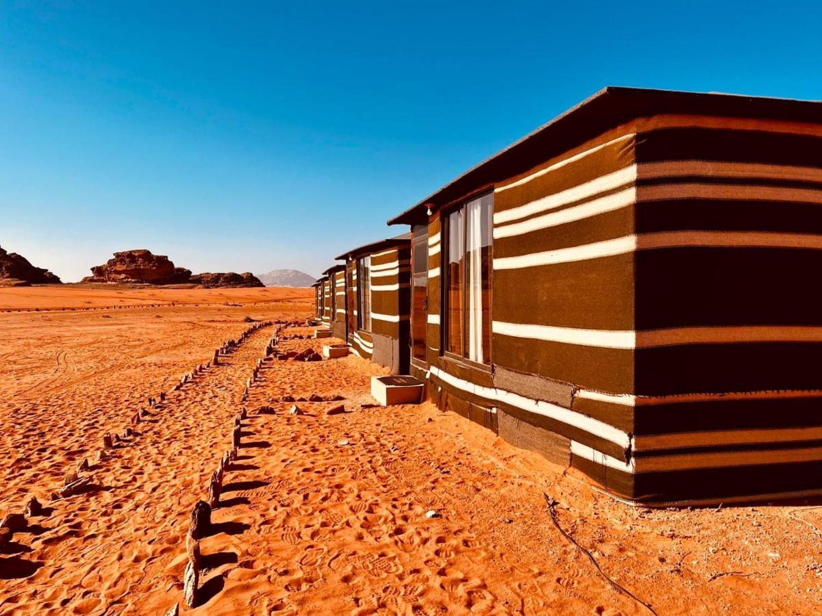 Wadi Rum Bedouin Tour With A Camp ภายนอก รูปภาพ